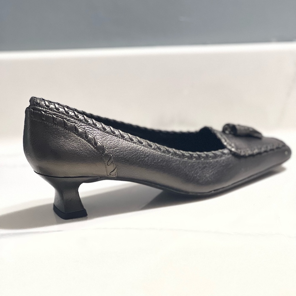 Stuart Weitzman kitten heel loaders - pewter - 8 AA